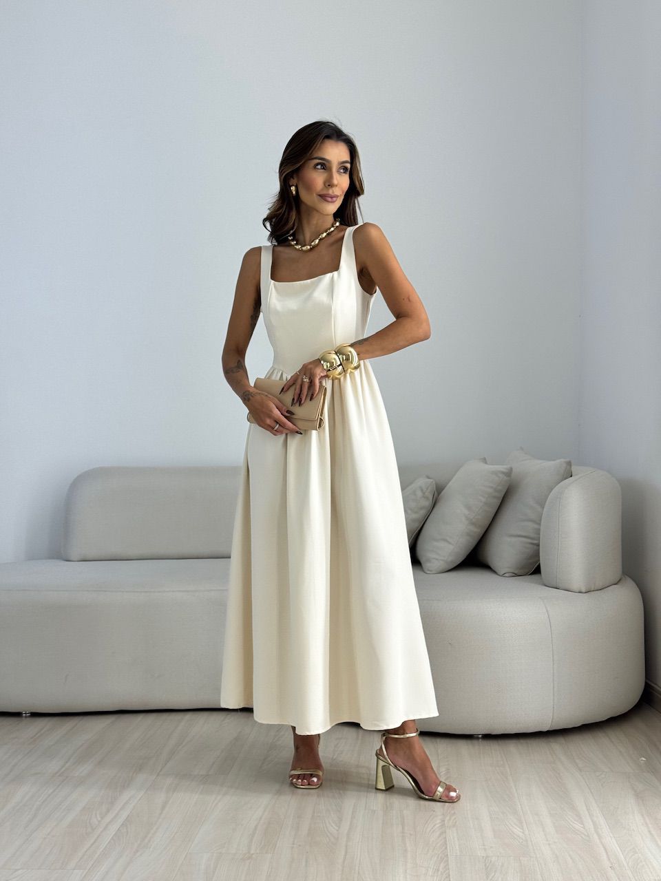 VESTIDO EVA DECOTE QUADRADO AREIA