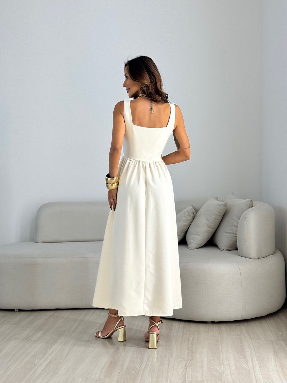 VESTIDO EVA DECOTE QUADRADO AREIA