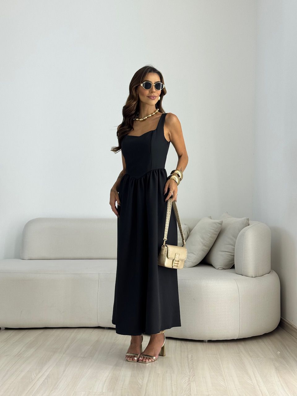 VESTIDO EVA DECOTE QUADRADO PRETO
