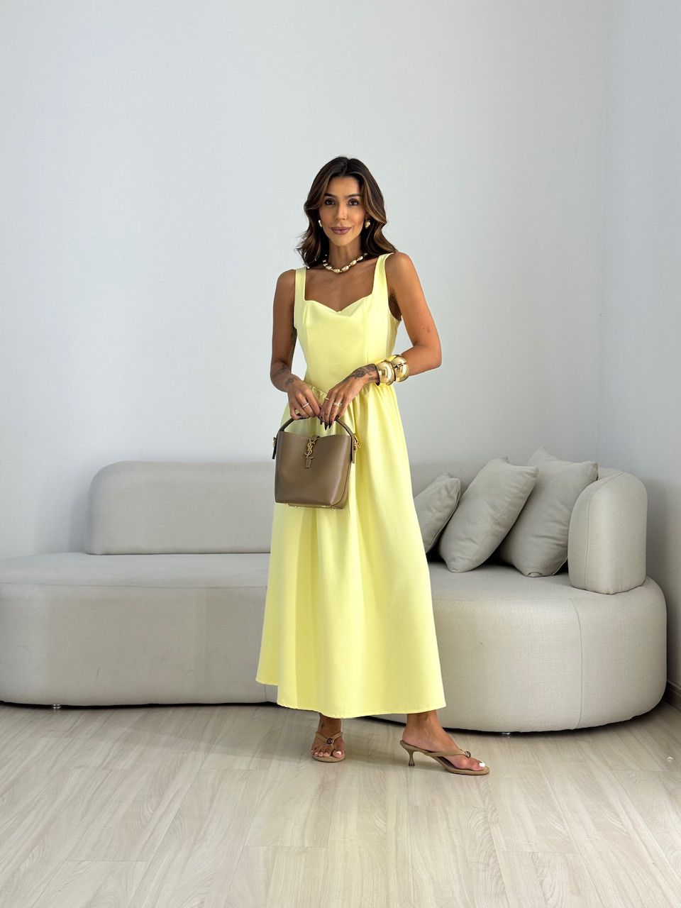 VESTIDO EVA DECOTE QUADRADO YELLOW BUTTER