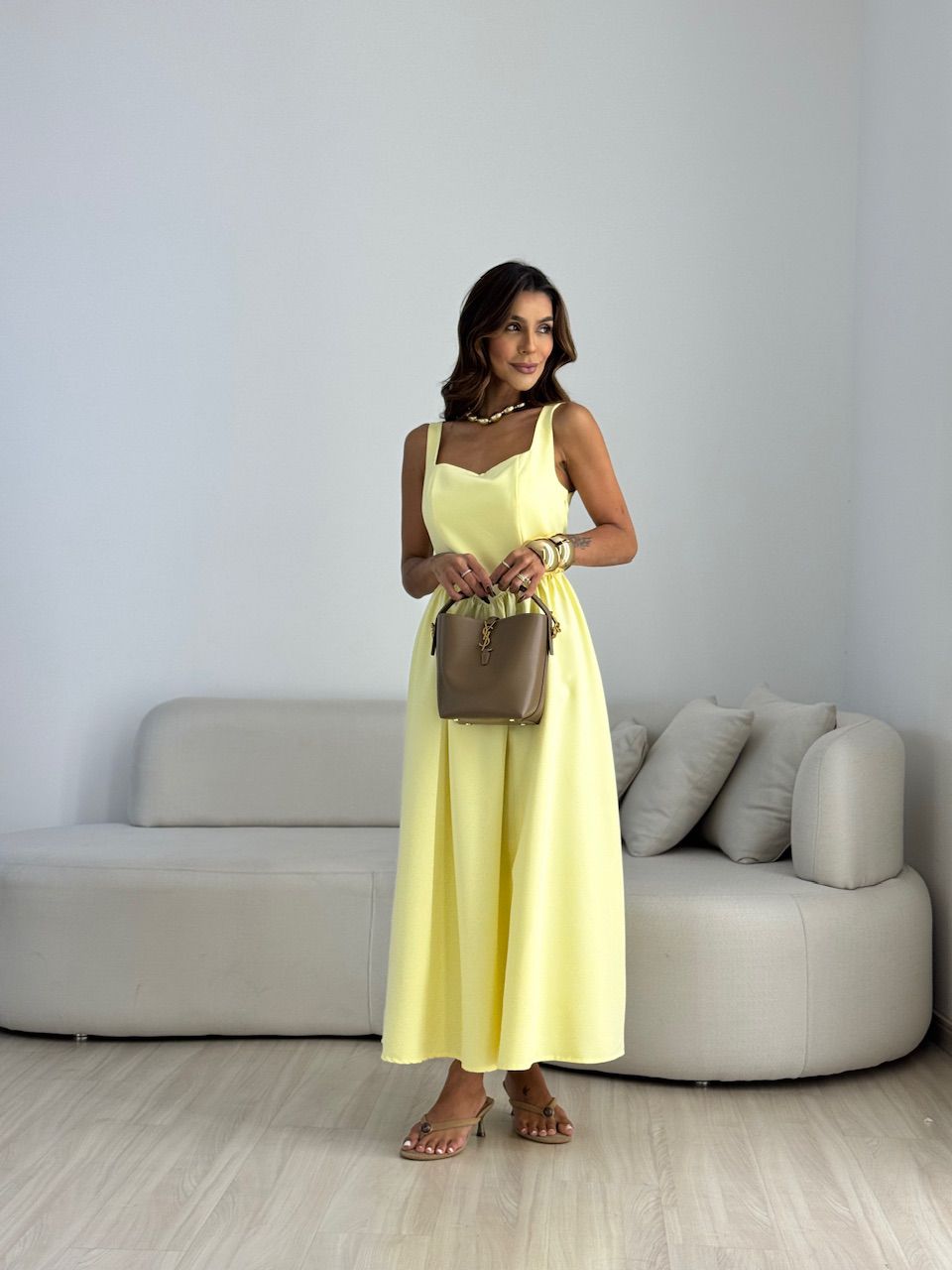 VESTIDO EVA DECOTE QUADRADO YELLOW BUTTER