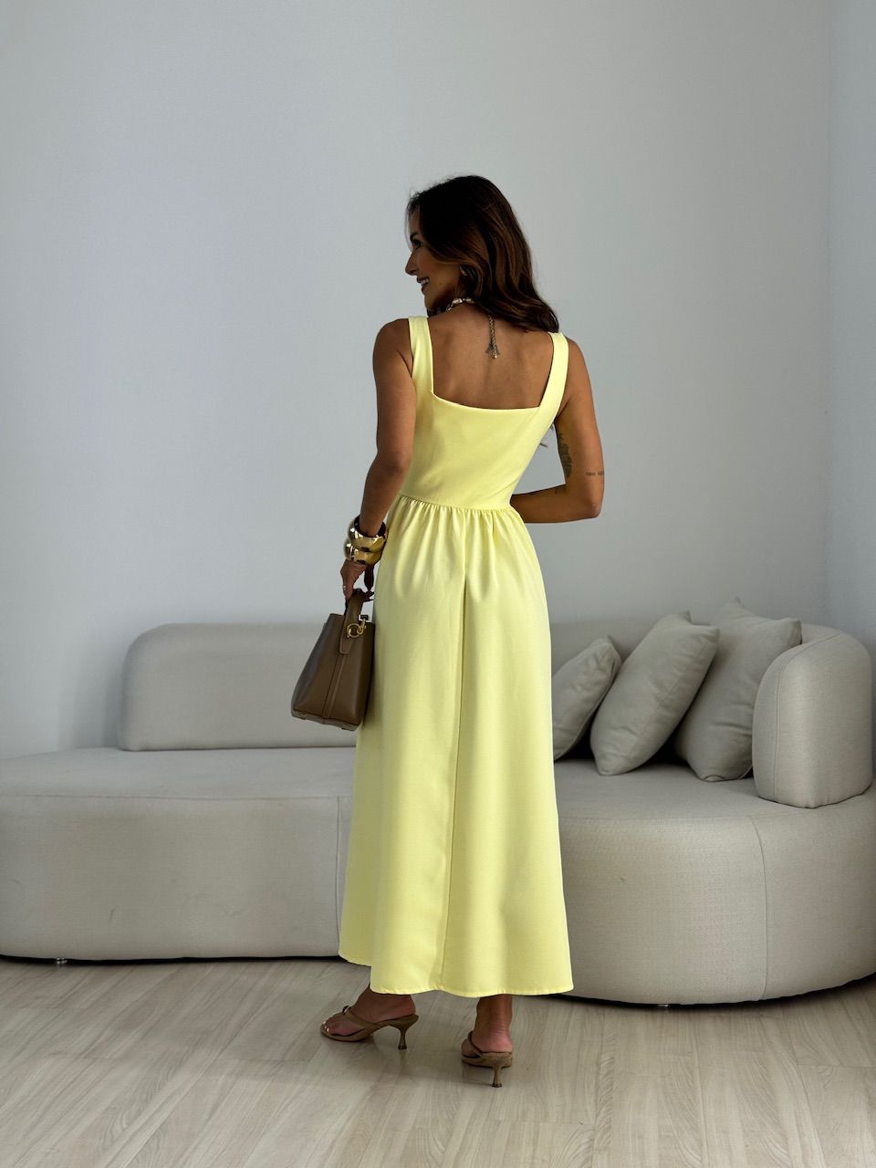 VESTIDO EVA DECOTE QUADRADO YELLOW BUTTER