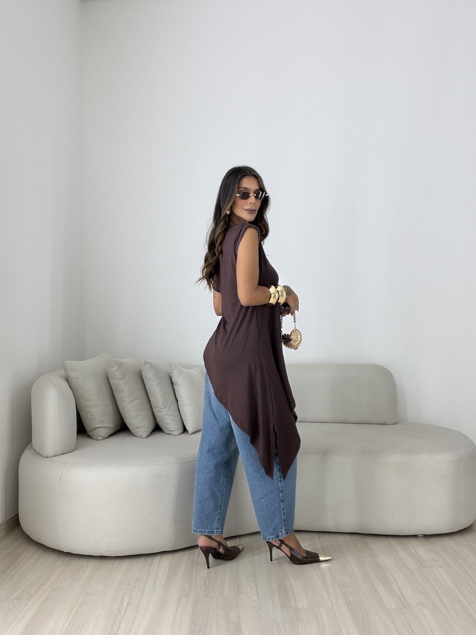 BLUSA MAGALI ASSIMÉTRICA MARROM