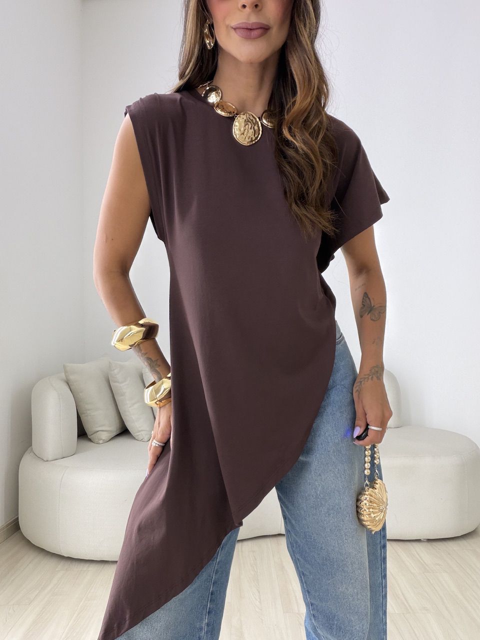 BLUSA MAGALI ASSIMÉTRICA MARROM