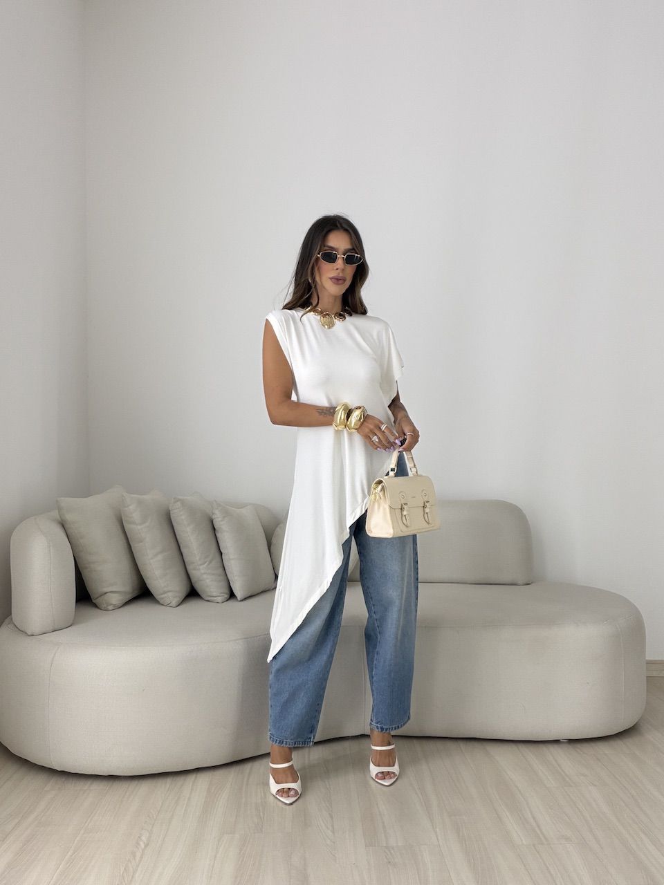 BLUSA MAGALI ASSIMÉTRICA OFF