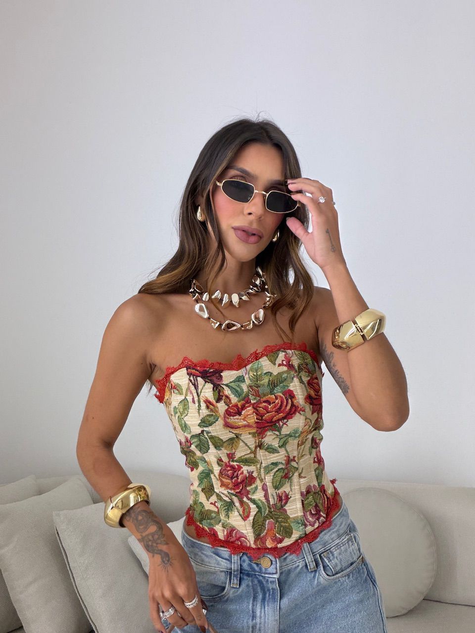 CORSELET CÉLIA ESTAMPADO FLORAL VERMELHO