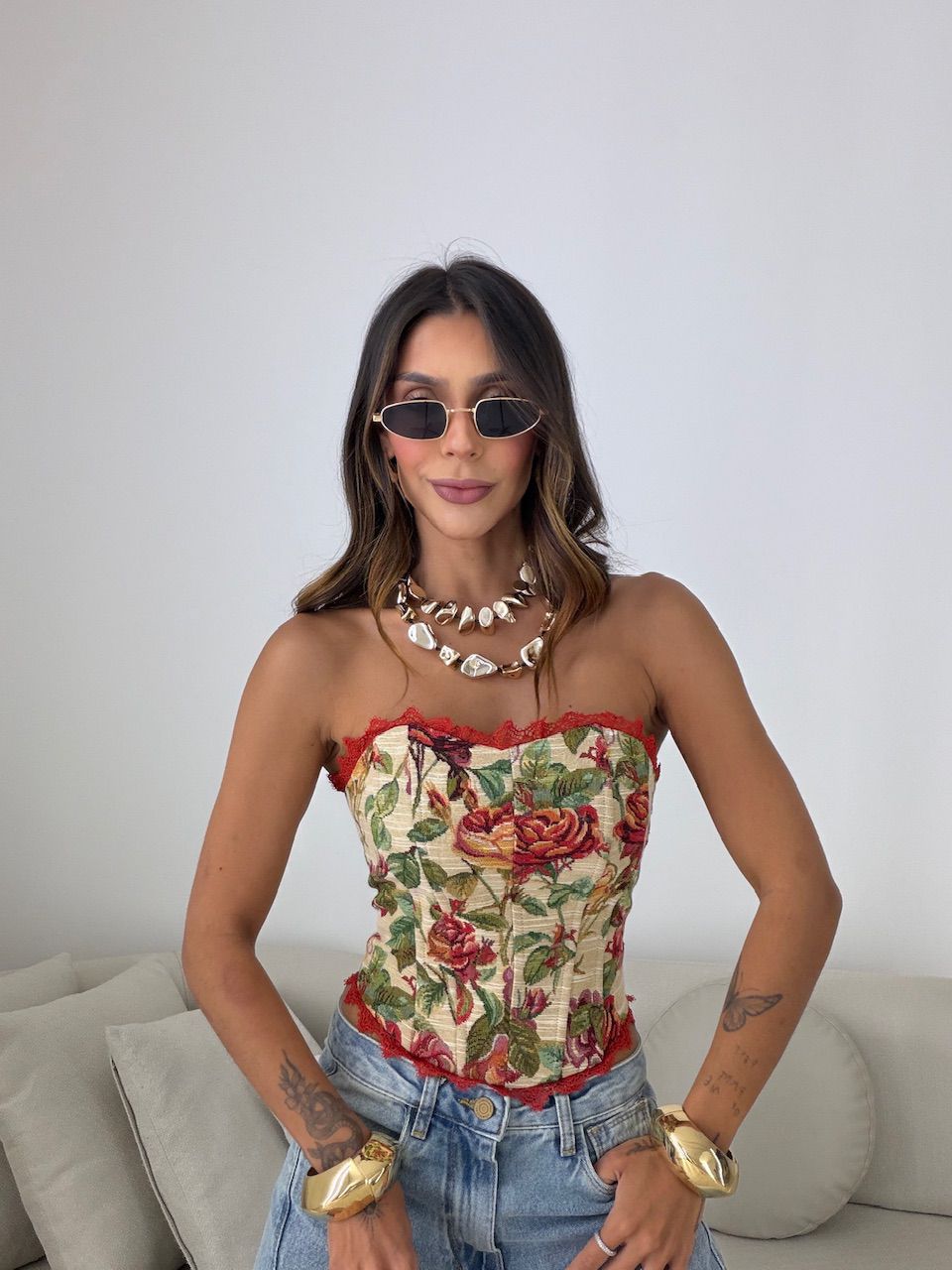 CORSELET CÉLIA ESTAMPADO FLORAL VERMELHO