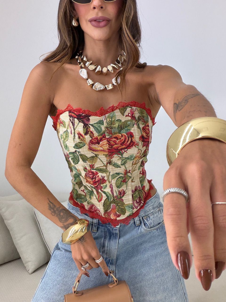 CORSELET CÉLIA ESTAMPADO FLORAL VERMELHO
