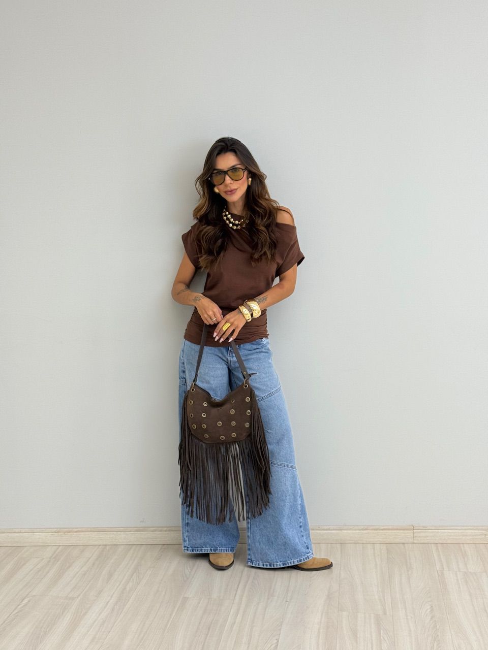 BLUSA ALANIS DRAPEADA MARROM