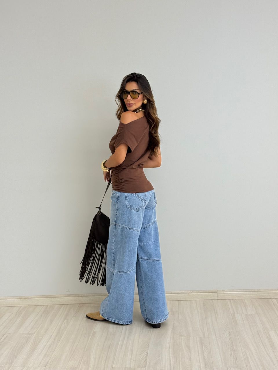 BLUSA ALANIS DRAPEADA MARROM