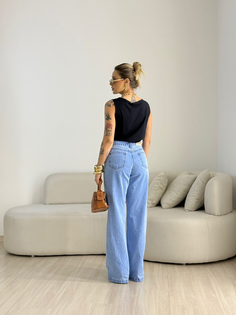 BLUSA CELINE DRAPEADA PRETA