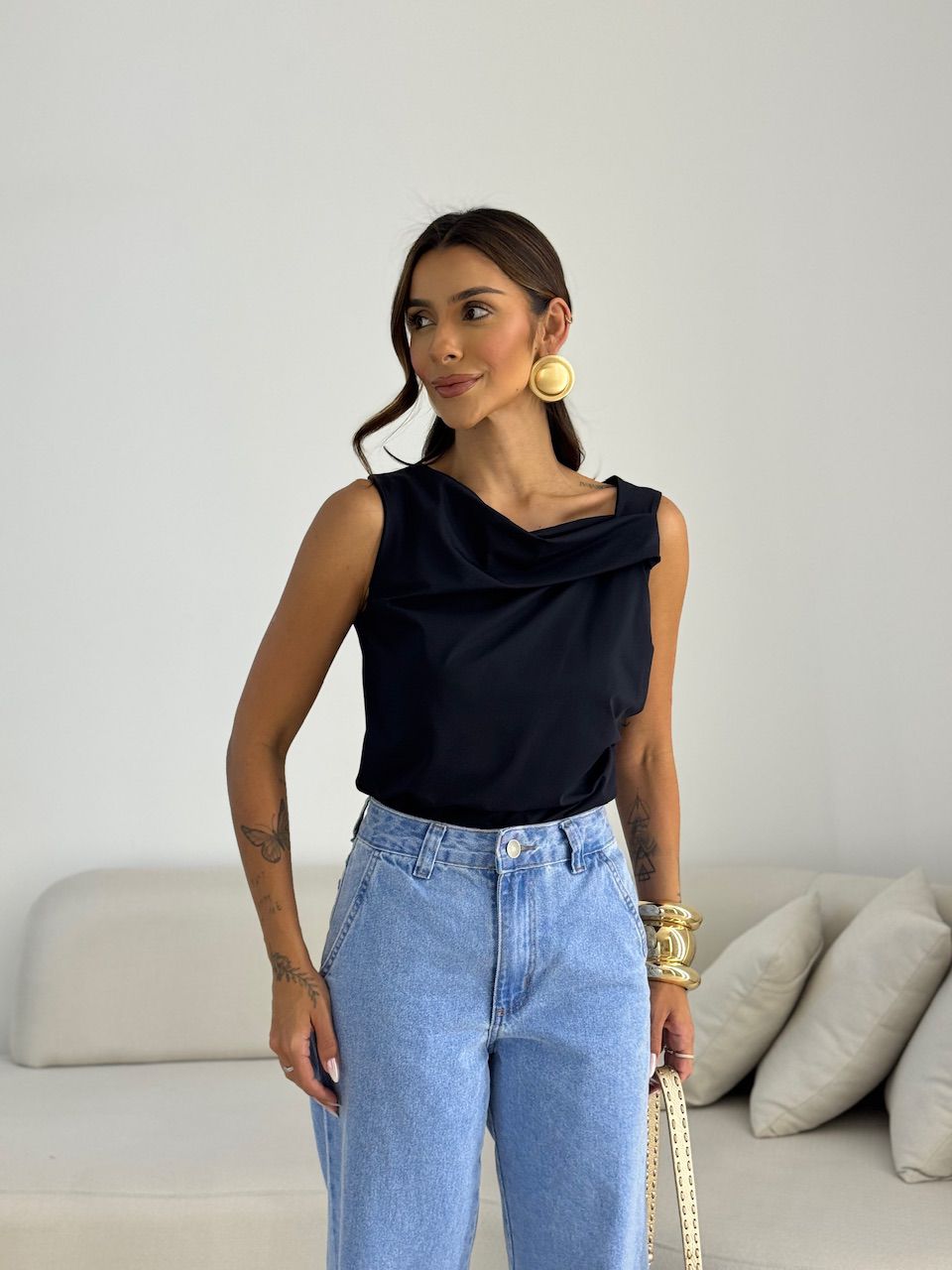 BLUSA CELINE DRAPEADA PRETA