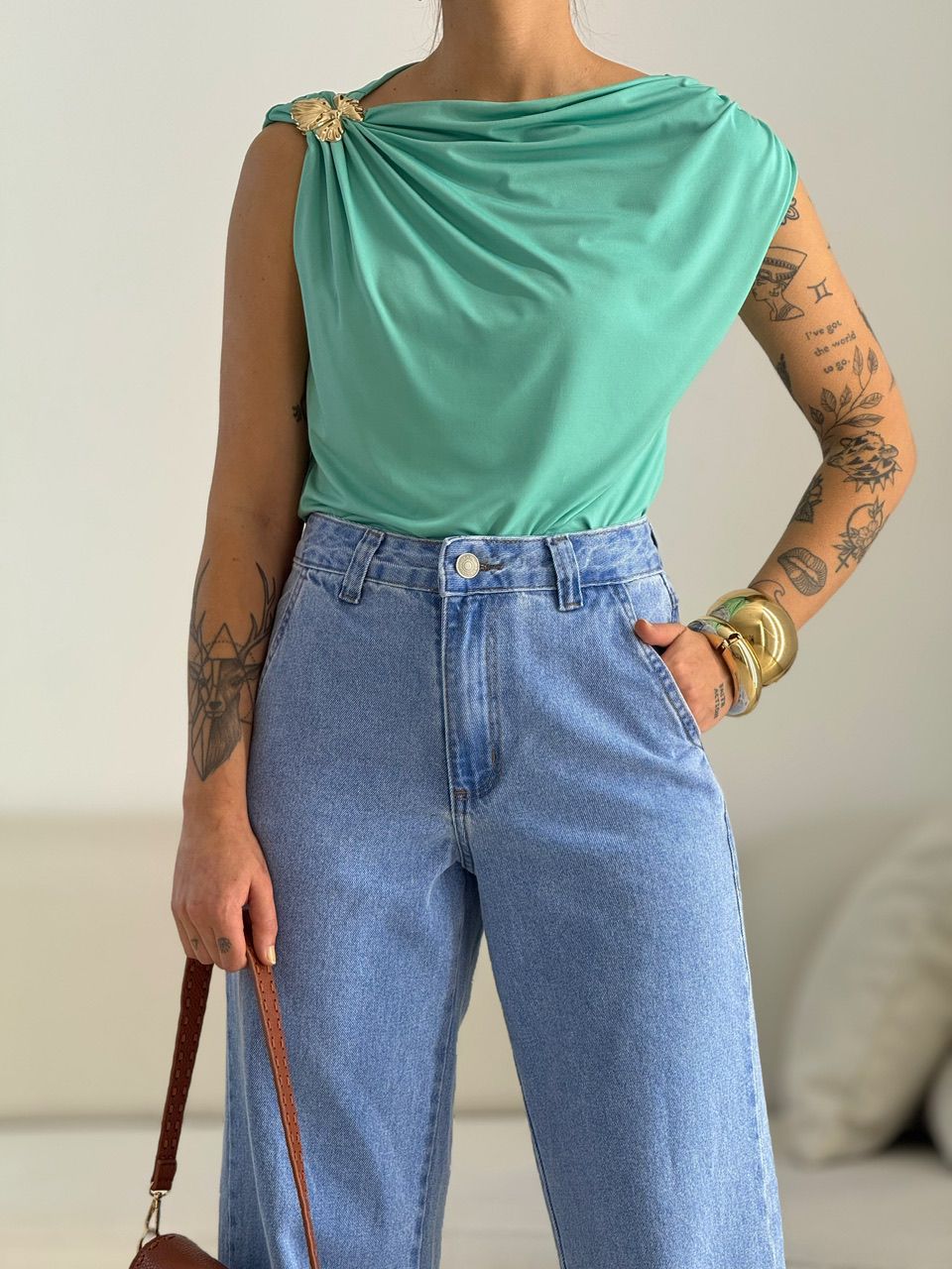 BLUSA CELINE DRAPEADA VERDE ÁGUA