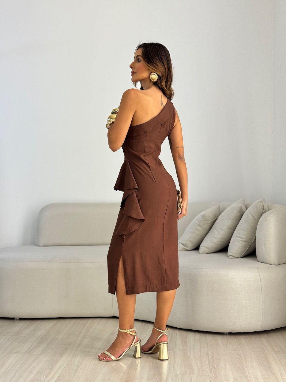 VESTIDO ARETHA NULA MANGA MARROM