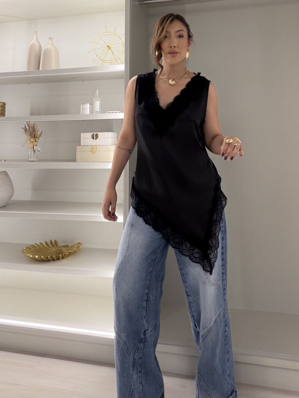 BLUSA ANGELINA ASSIMÉTRICA PRETA