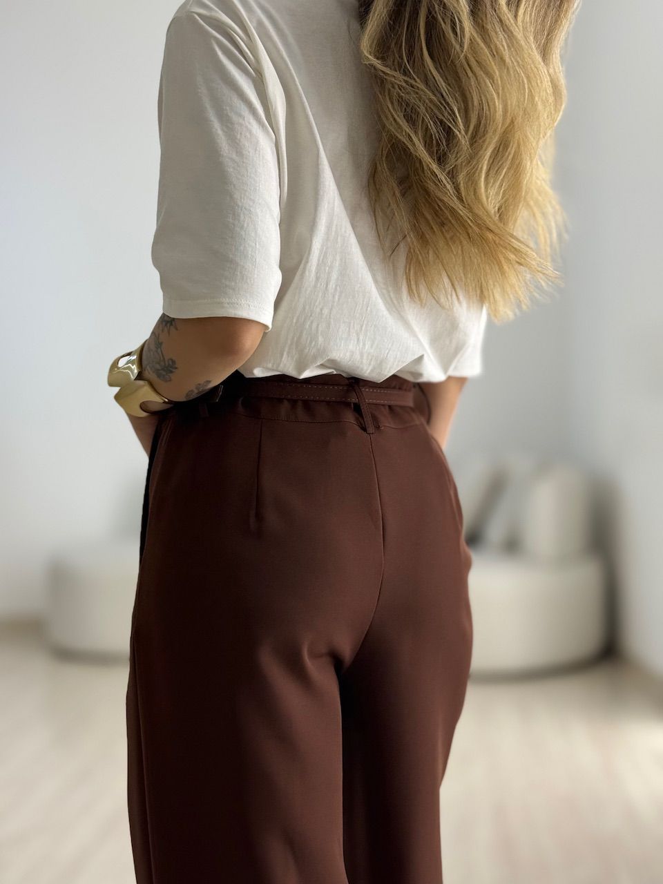 CALÇA EDUARDA CINTO MARROM