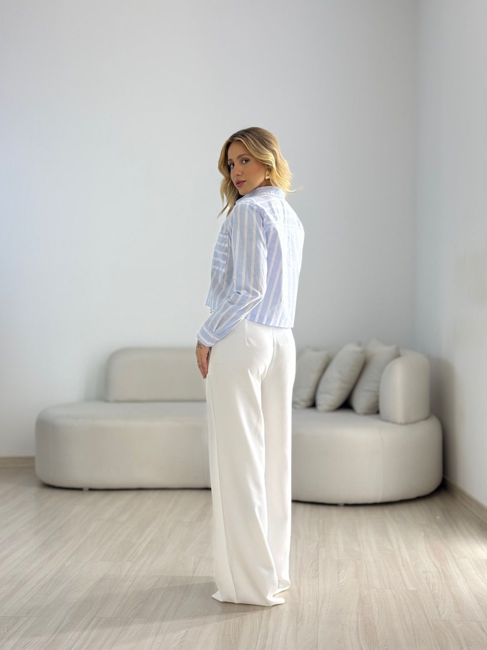 CAMISA RAFAELA CROPPED LISTRAS AZUL