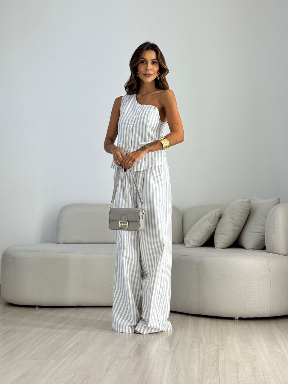 CONJUNTO MOANA LISTRADO CINZA