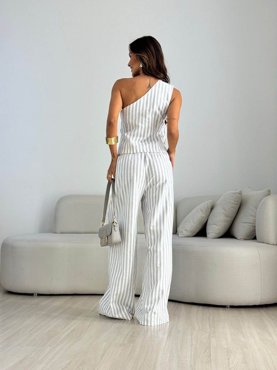 CONJUNTO MOANA LISTRADO CINZA