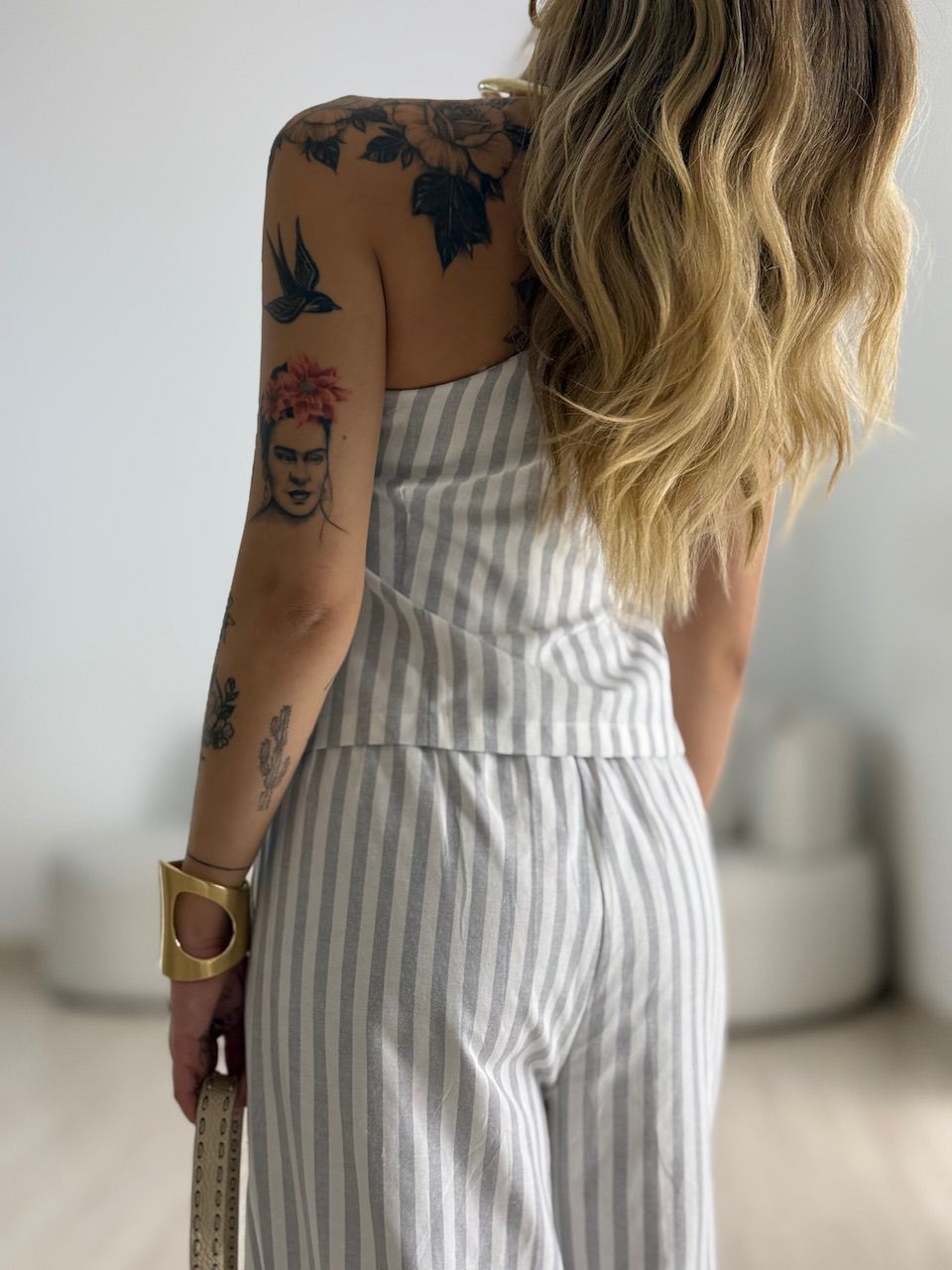 CONJUNTO MOANA LISTRADO CINZA