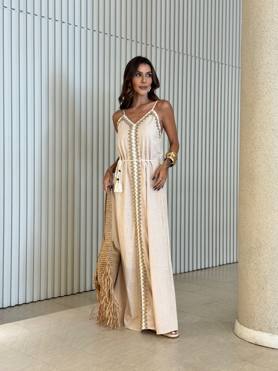 VESTIDO ROBERTA BORDADO NUDE