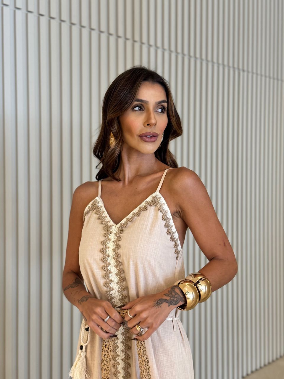 VESTIDO ROBERTA BORDADO NUDE