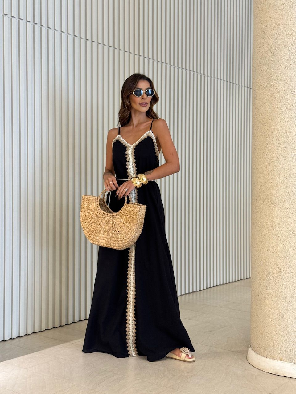 VESTIDO ROBERTA BORDADO PRETO - 0071180032 - CAROLLA FERRARO