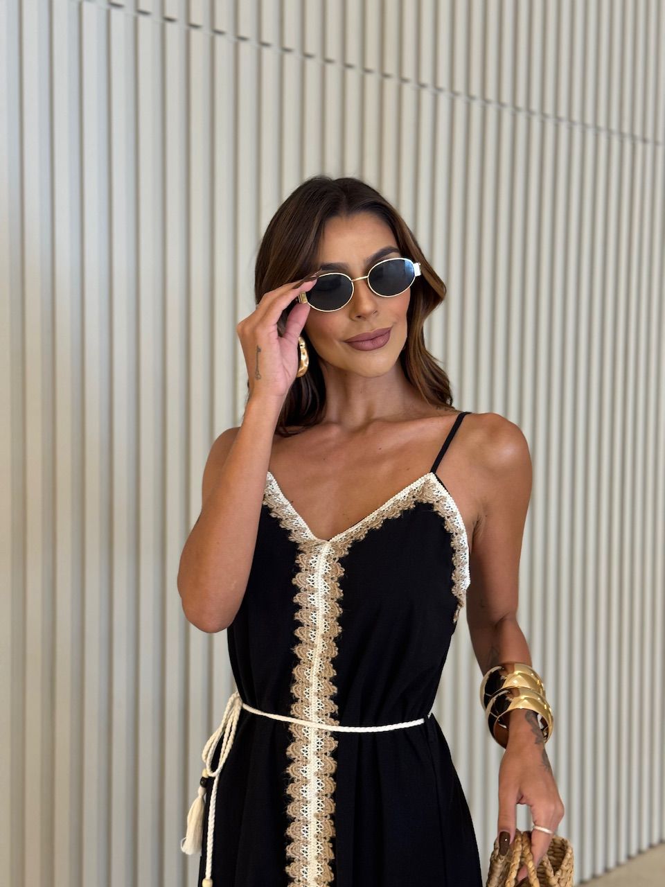 VESTIDO ROBERTA BORDADO PRETO