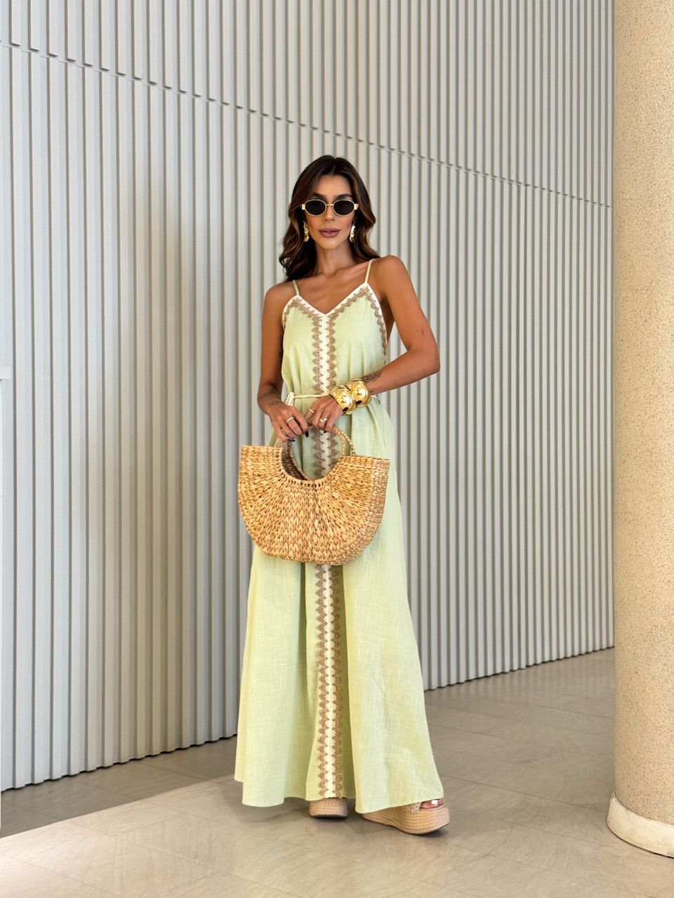 VESTIDO ROBERTA BORDADO VERDE - 0071180014 - CAROLLA FERRARO