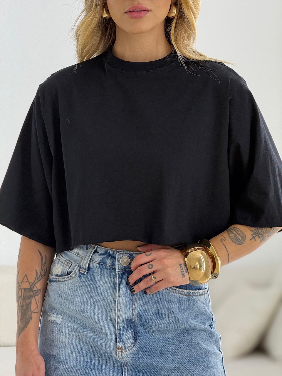 CROPPED REBECA CF MANGUINHA PRETO