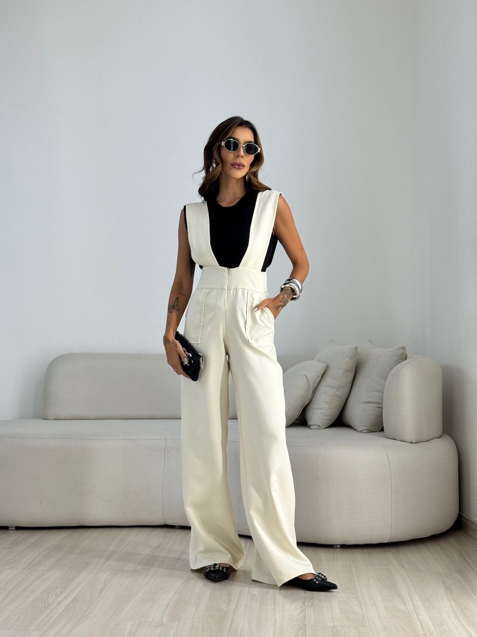 JARDINEIRA COM TOP CF AREIA - 0051620110 - CAROLLA FERRARO