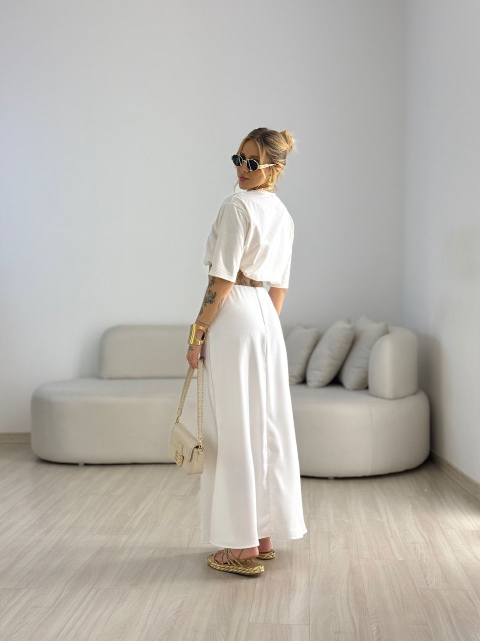 SAIA BIANCA ACETINADA OFF