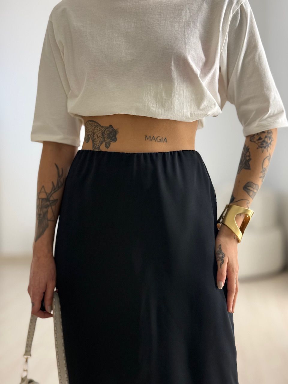 SAIA BIANCA ACETINADA PRETA