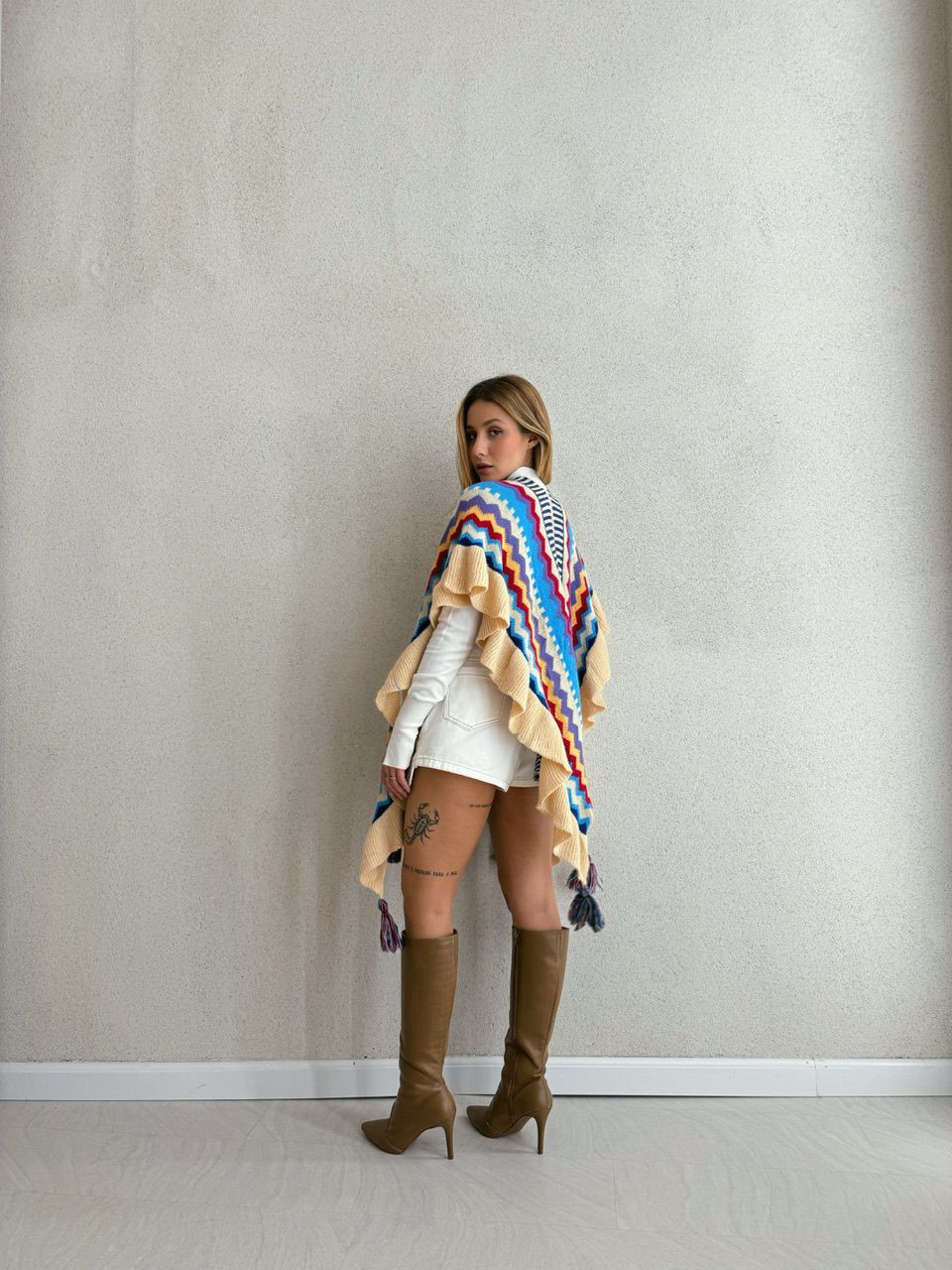 PONCHO ISABELA TRICOT AZUL CLARO