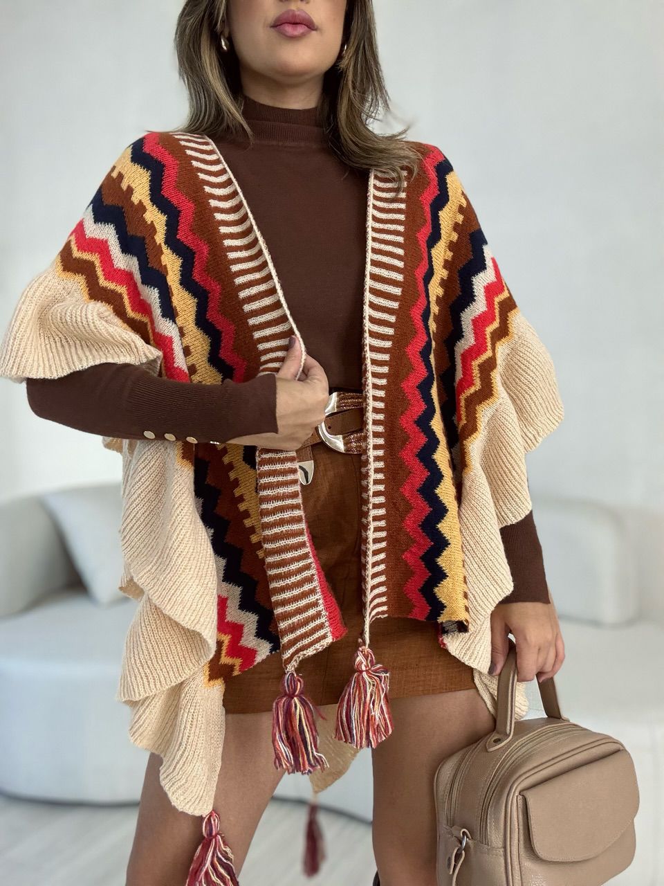 PONCHO ISABELA TRICOT MARROM