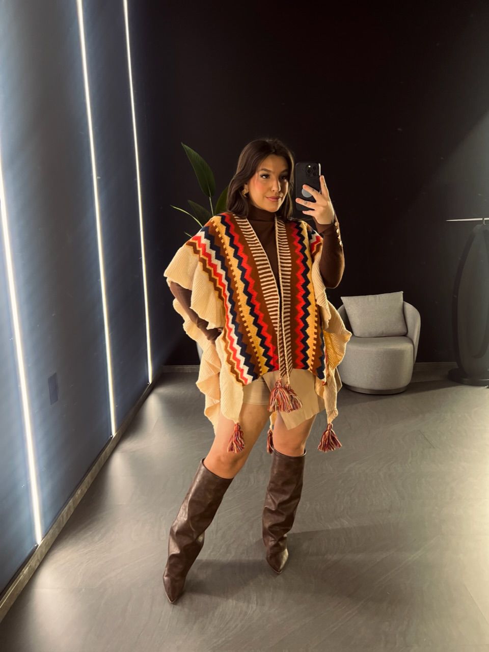 PONCHO ISABELA TRICOT MARROM