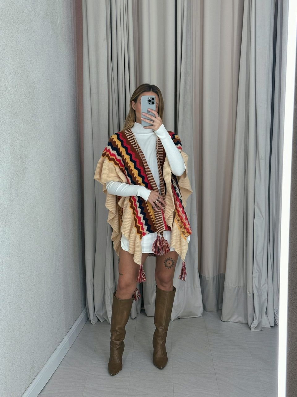 PONCHO ISABELA TRICOT MARROM