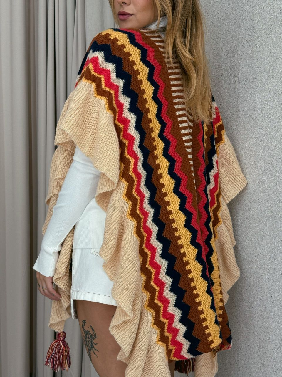 PONCHO ISABELA TRICOT MARROM