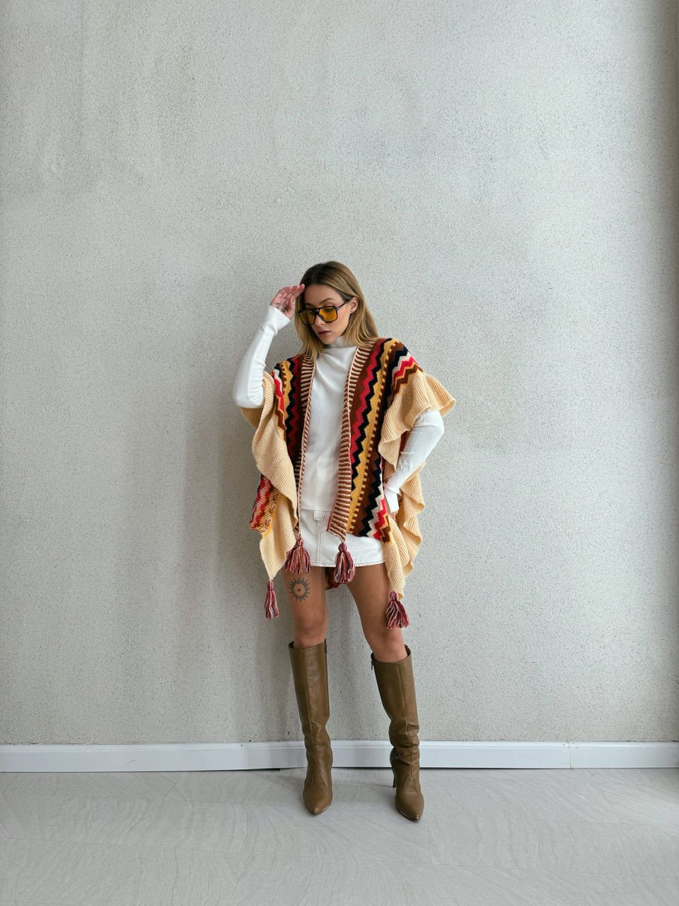 PONCHO ISABELA TRICOT MARROM