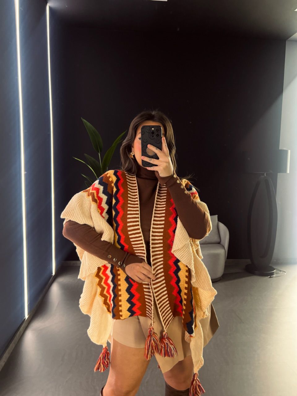 PONCHO ISABELA TRICOT MARROM
