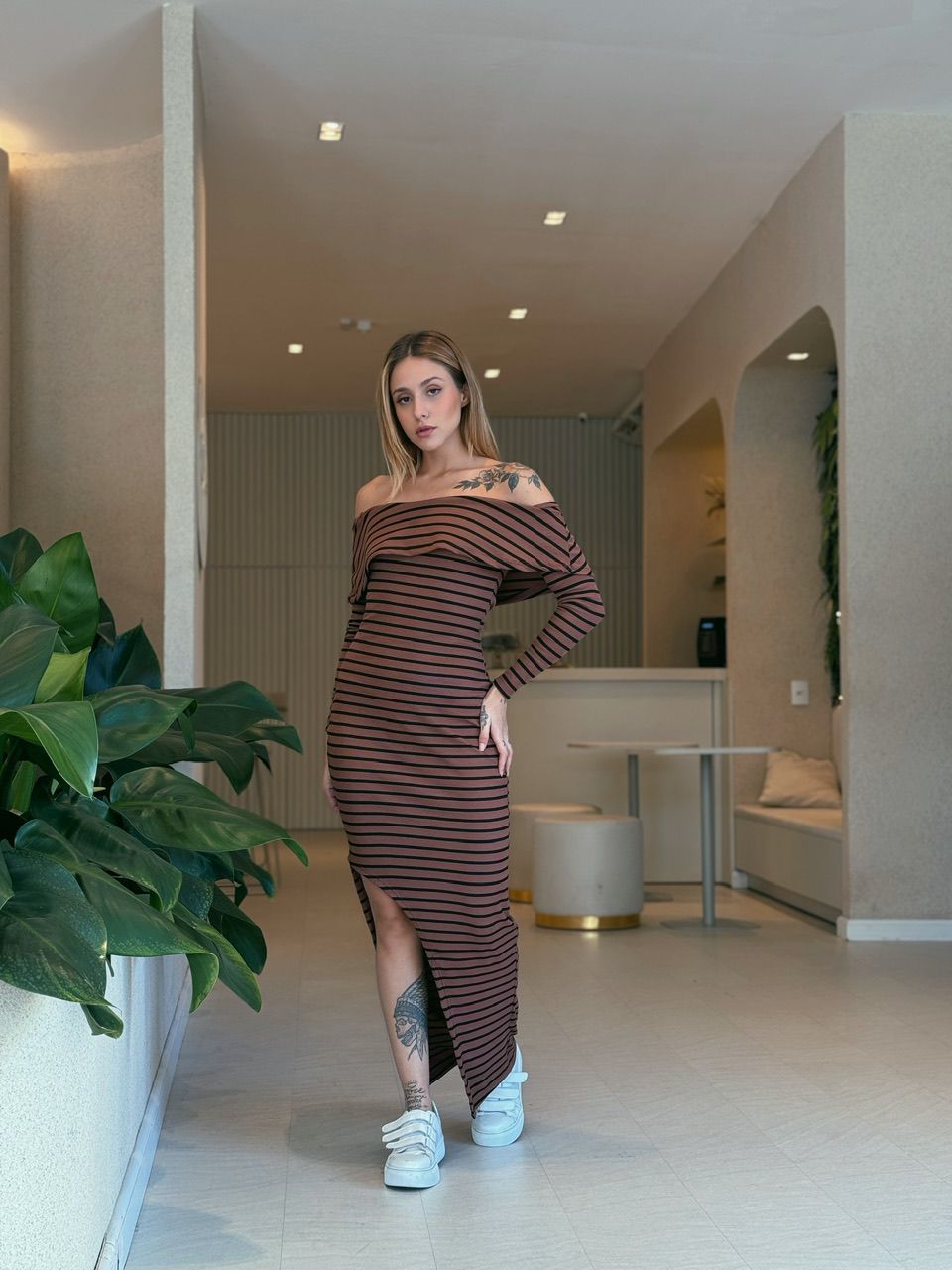 VESTIDO ANGÉLICA LISTRADO MARROM