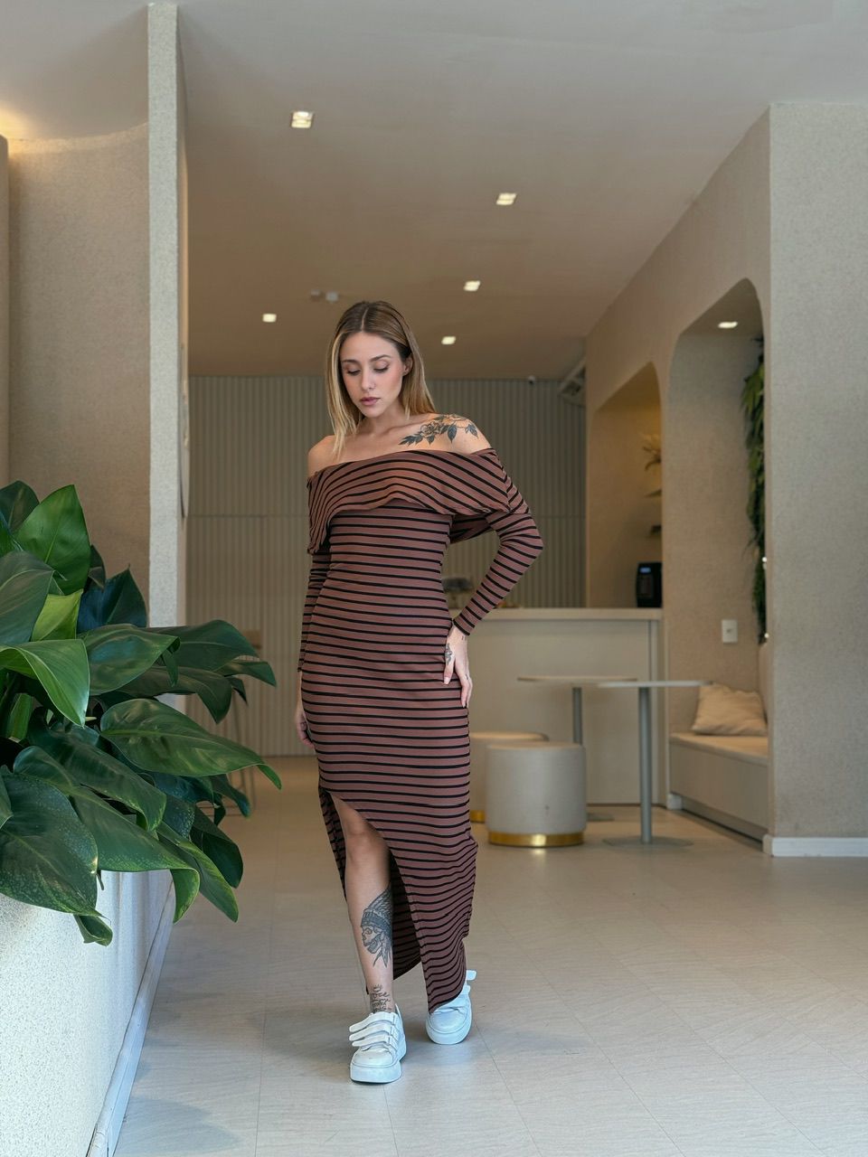 VESTIDO ANGÉLICA LISTRADO MARROM