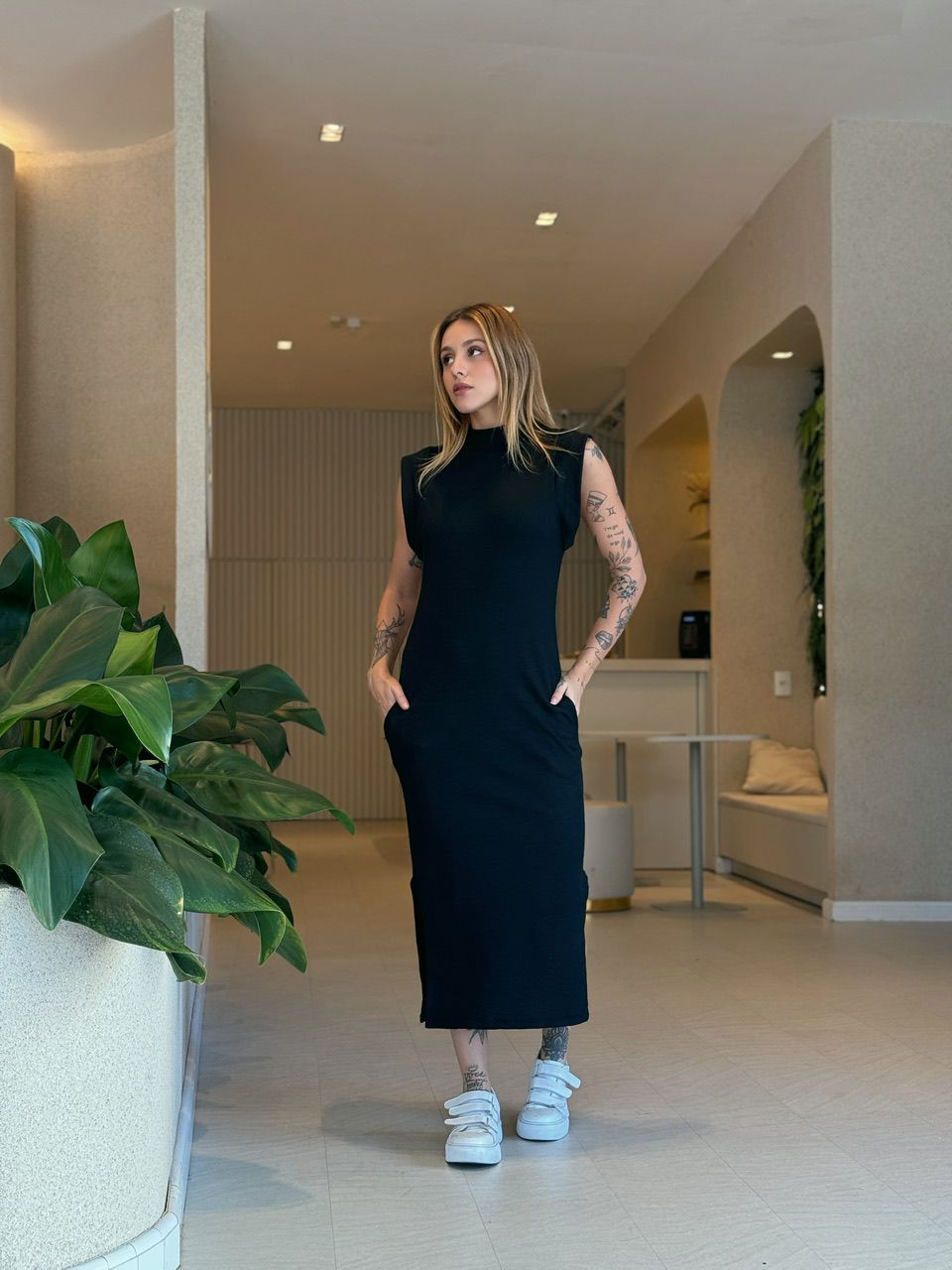 VESTIDO ROMANA CANELADO PRETO - 0052910032 - CAROLLA FERRARO