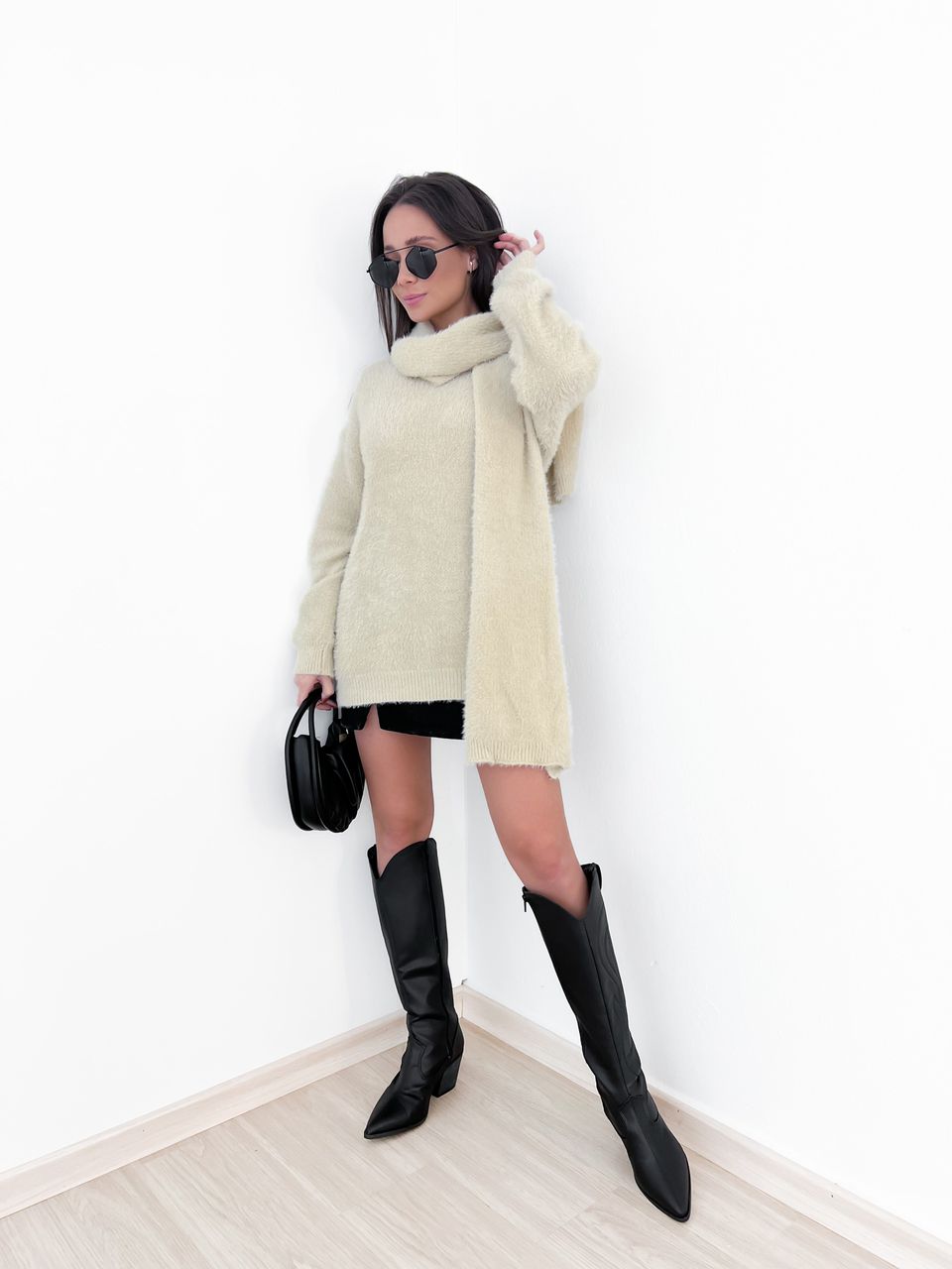 BLUSA PELINHOS COM CACHECOL Areia