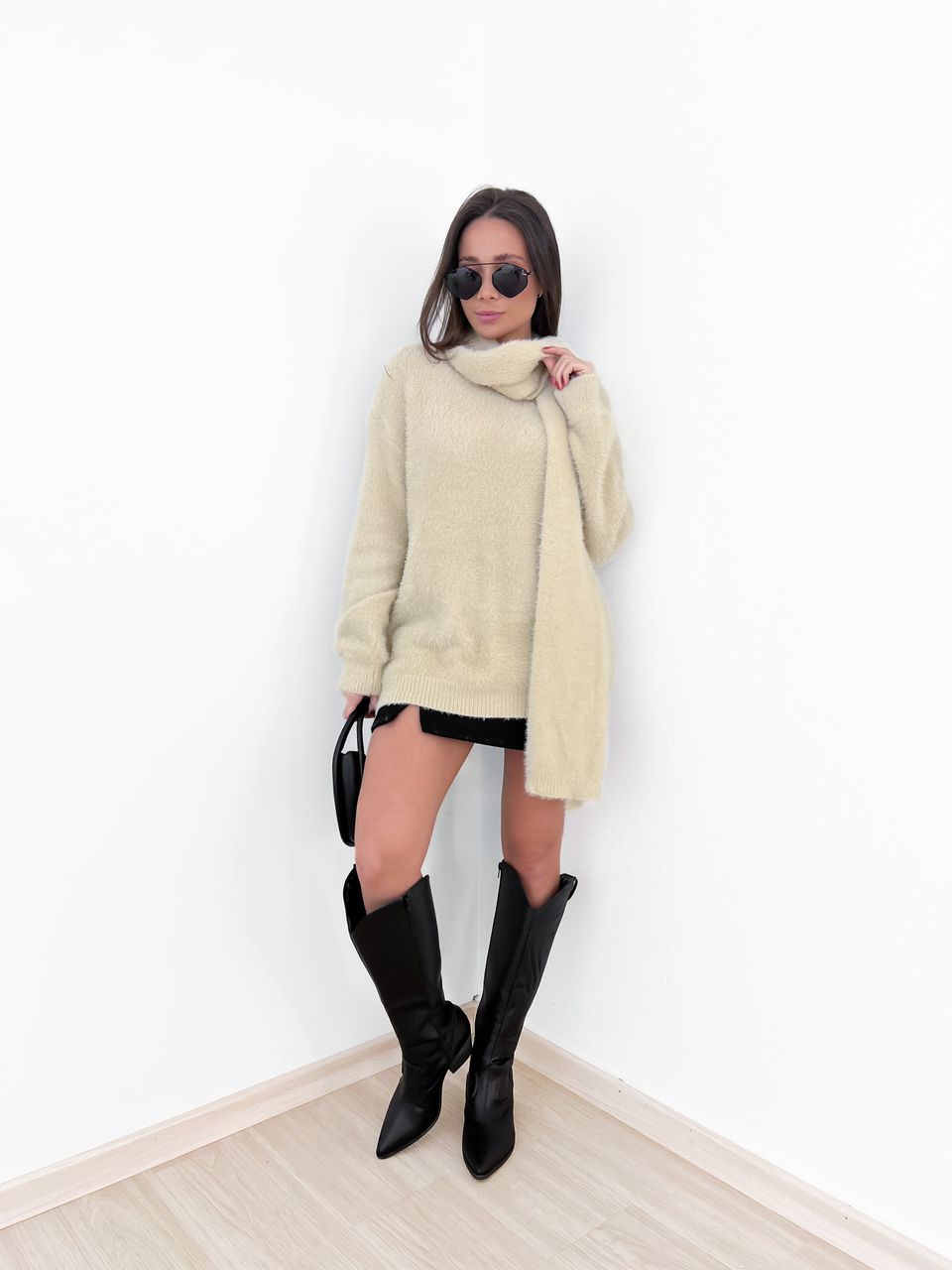 BLUSA PELINHOS COM CACHECOL Areia