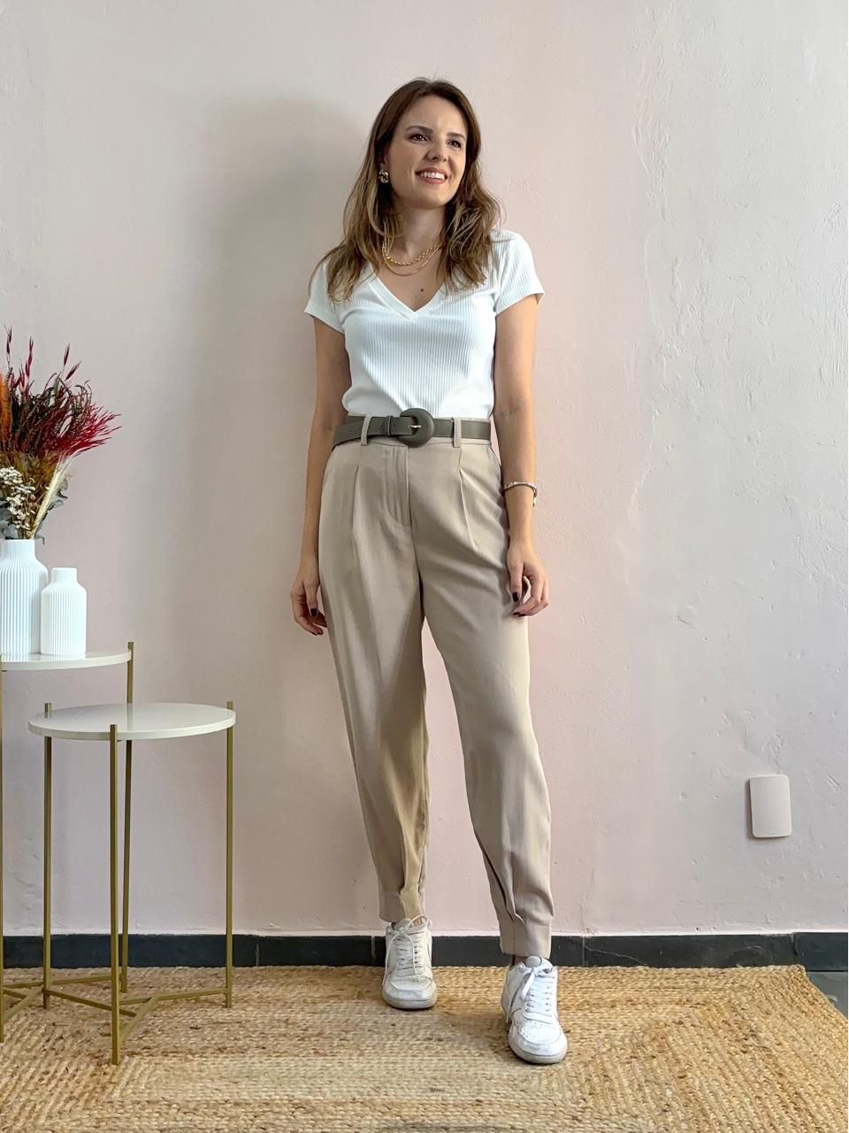 Calça Patricia Cenoura - Areia - DONNA LELLA