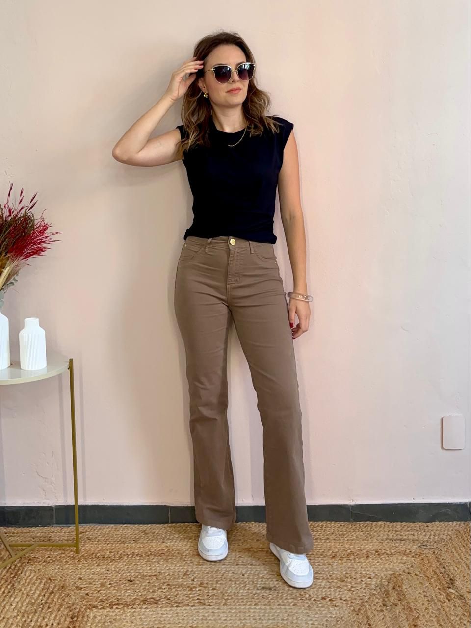 Calça Flare Petit Sarja - Mocha - DONNA LELLA