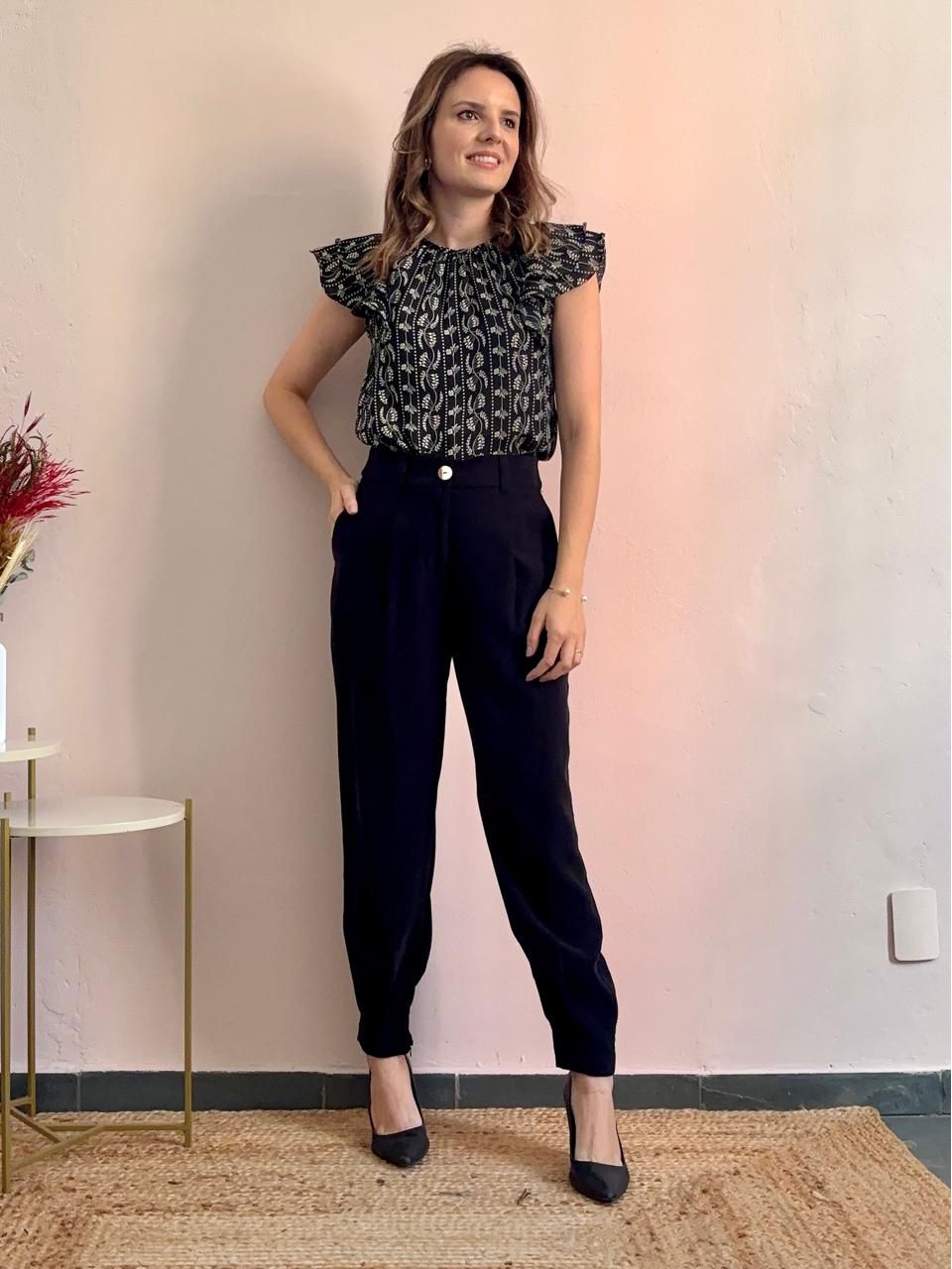 Calça Patricia Cenoura - Preta - DONNA LELLA