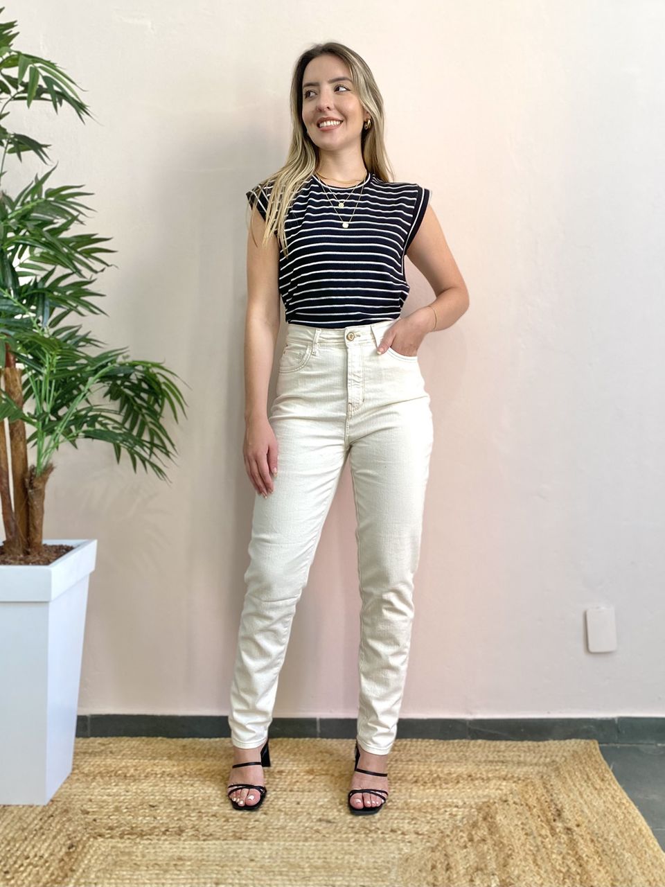 Calça Mom Sarja - Offwhite - DONNA LELLA