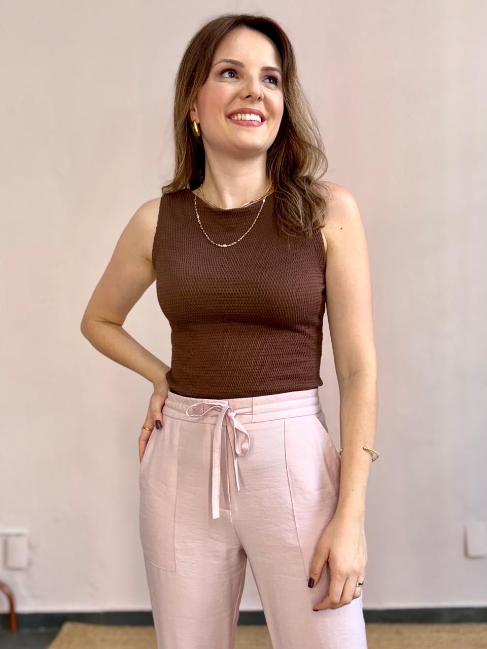 Regata Texturizada - Marrom - DONNA LELLA